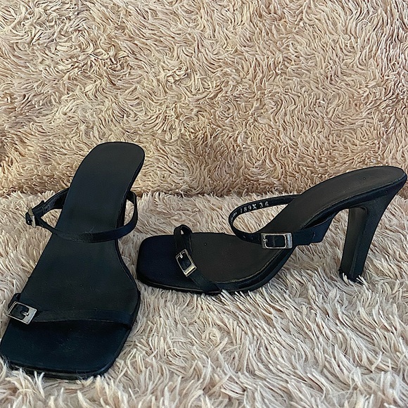 Black sandals heels - Picture 2 of 2